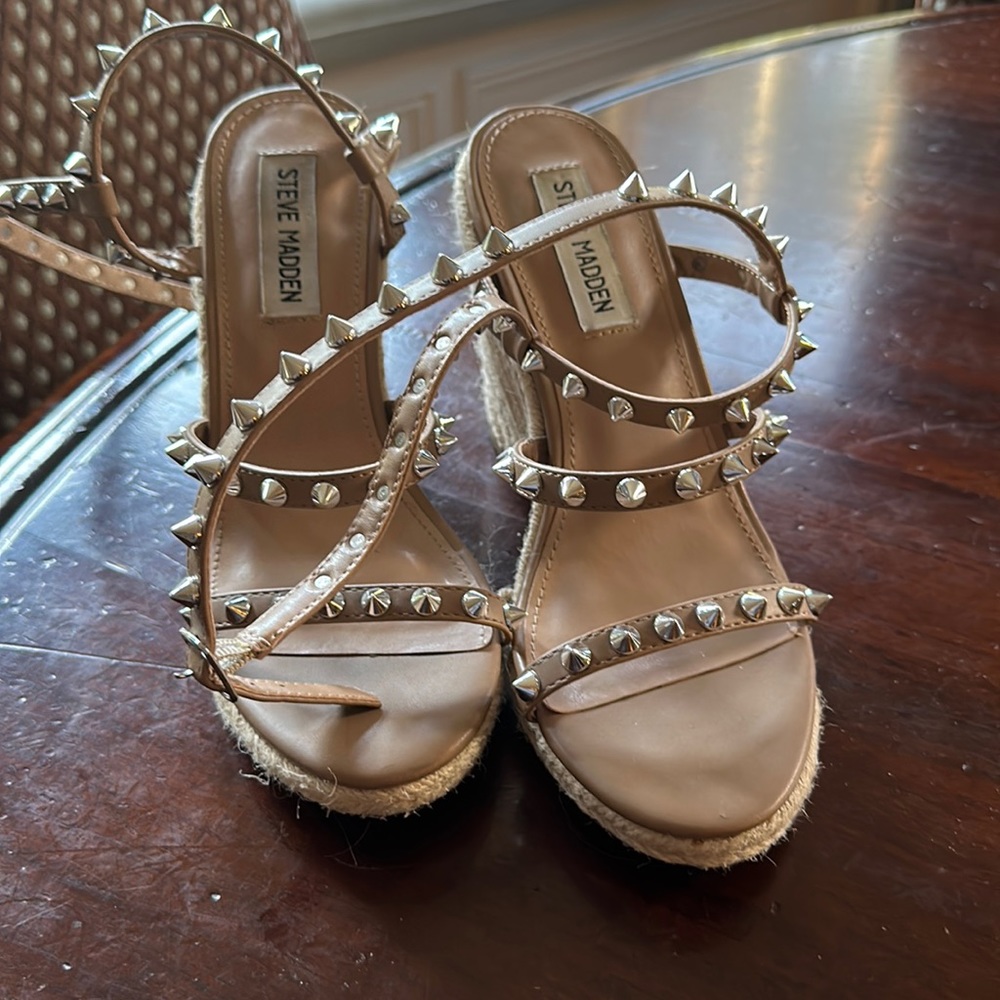 Steve Madden wedges beautiful size 7